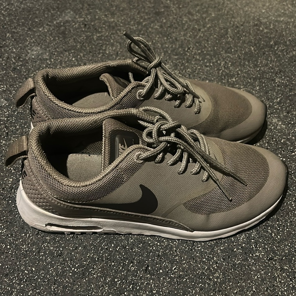 Air Max Thea